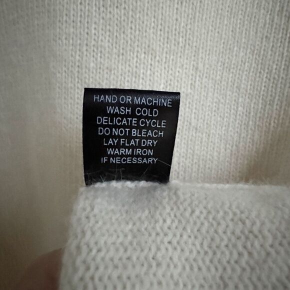 Womens Cream V-Neck Sweater Medium Pointelle Preppy Cottagecore Wool Rabbit Hair - Picture 9 of 12